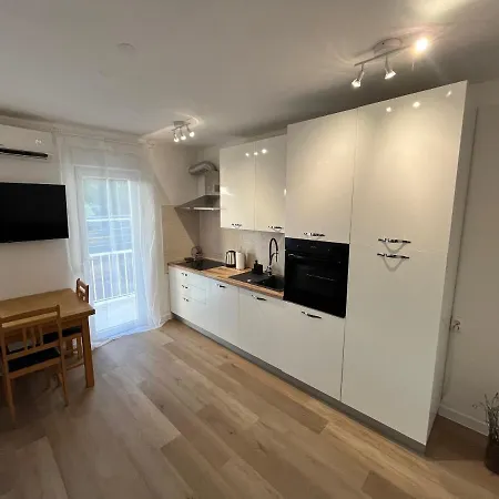 Apartman Tim Split